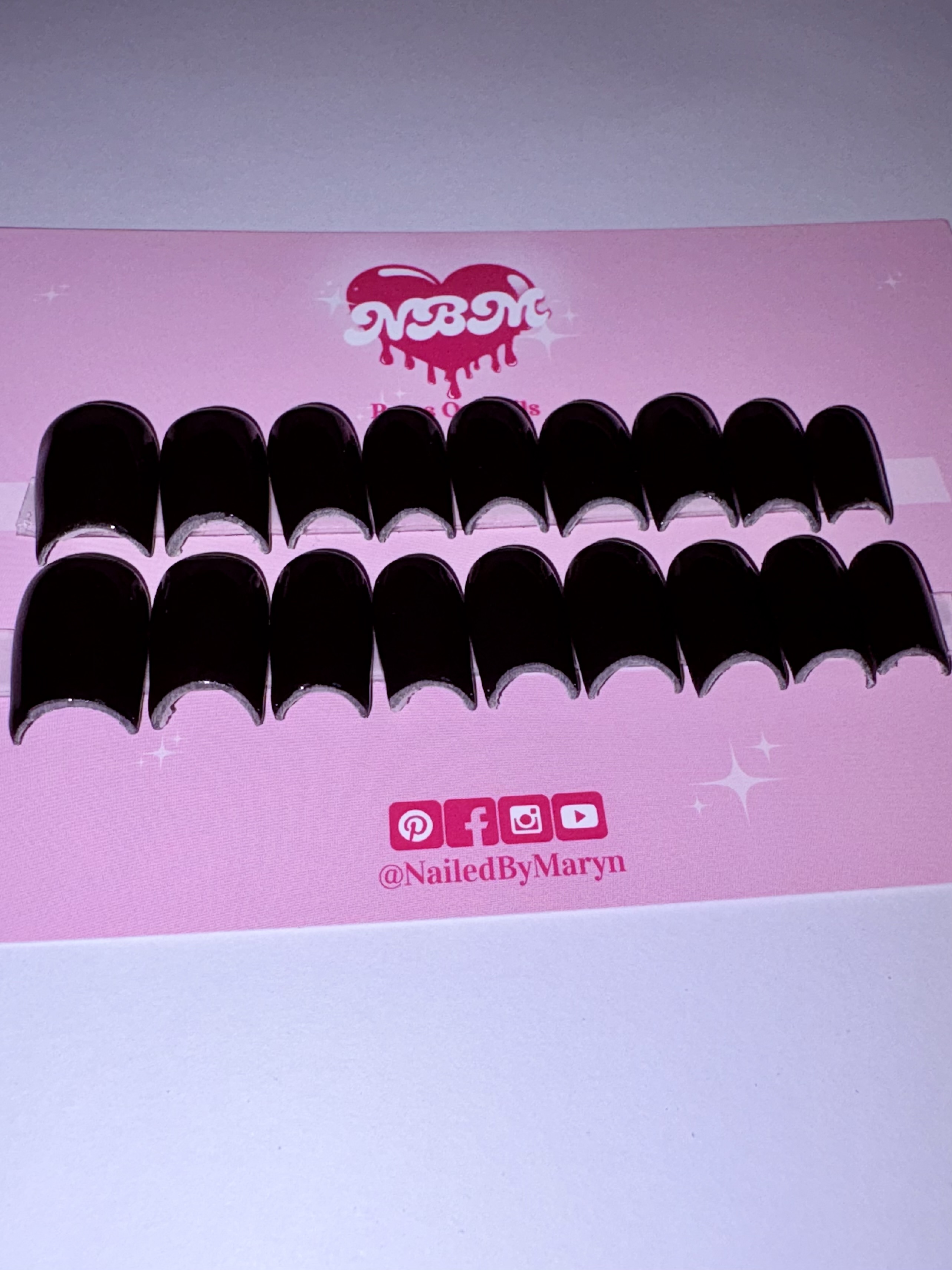 Moon Cut Solid Color Press-On Nails close-up